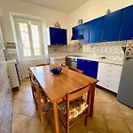 Casa Biondina - Il Mare Da Ogni Finestra Apartmán *