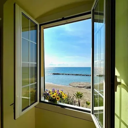 Casa Biondina - Il Mare Da Ogni Finestra Apartment Santo Stefano al Mare