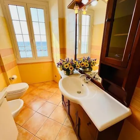 Apartment Casa Biondina - Il Mare Da Ogni Finestra Santo Stefano al Mare