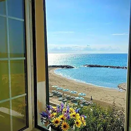 Casa Biondina - Il Mare Da Ogni Finestra Santo Stefano al Mare