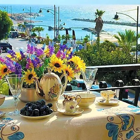 Casa Biondina - Il Mare Da Ogni Finestra Apartman *